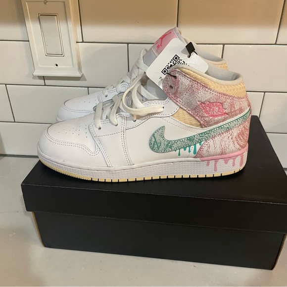 Air Jordan 1- Ice Cream - Picture 3 of 8